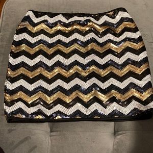 Umgee USA sequined mini skirt Sz M